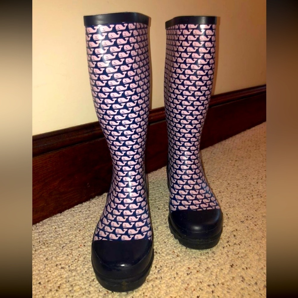 vineyard vines rain boots!